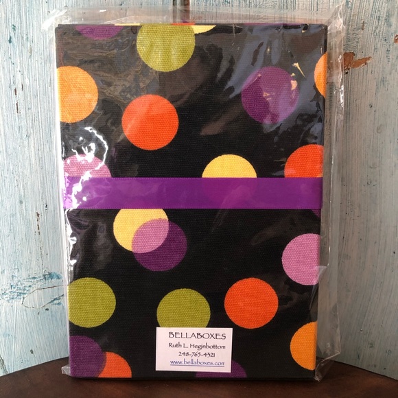 Polka-dot, fold-out photo album to hold 6 of your favorite pics - Picture 2 of 6